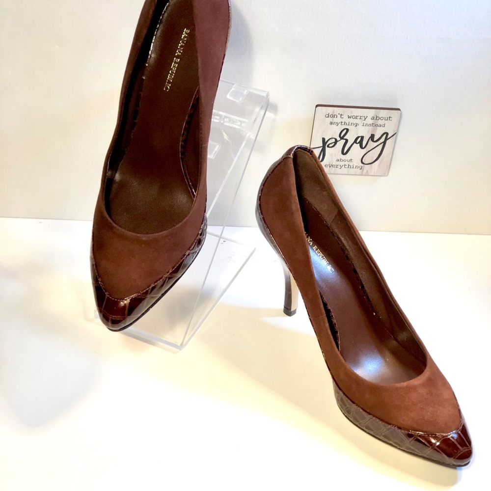 Banana Republic Brown Suede Heels